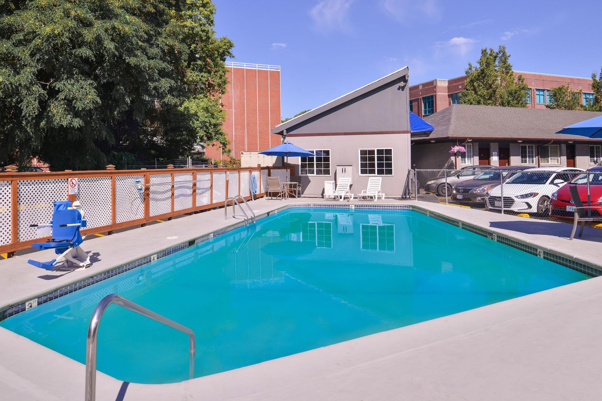 Travelodge By Wyndham Eugene Downtown/University Of Oregon Exterior photo