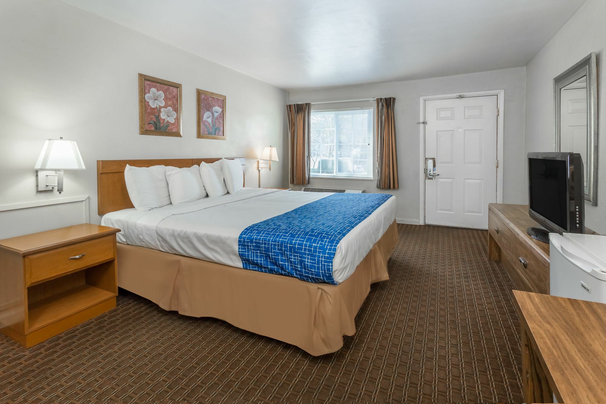 Travelodge By Wyndham Eugene Downtown/University Of Oregon Exterior photo