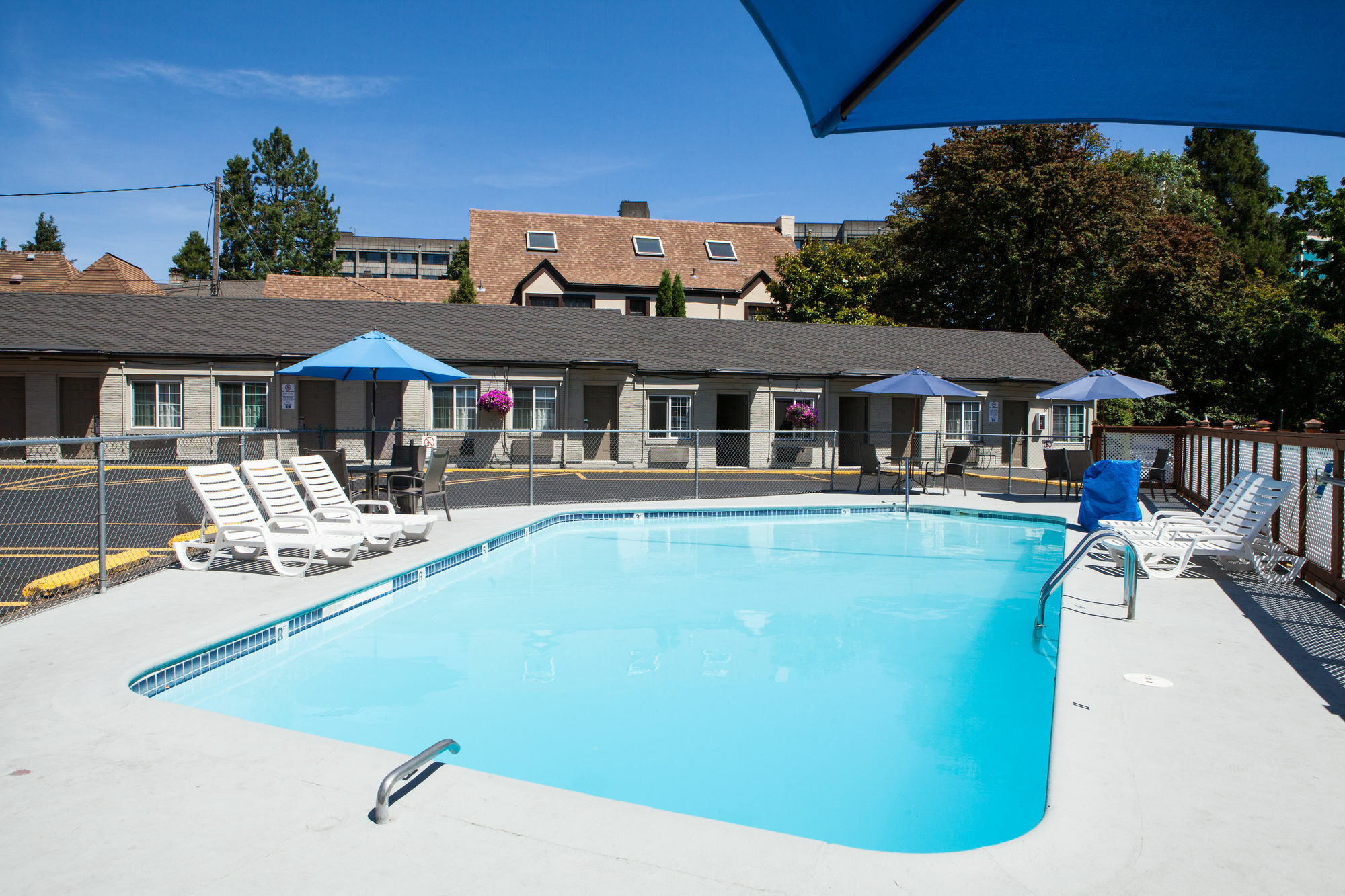 Travelodge By Wyndham Eugene Downtown/University Of Oregon Exterior photo